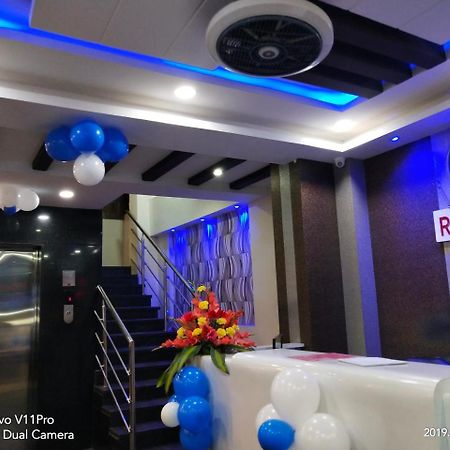 Hotel Grand Suites Μπανγκαλόρ Εξωτερικό φωτογραφία