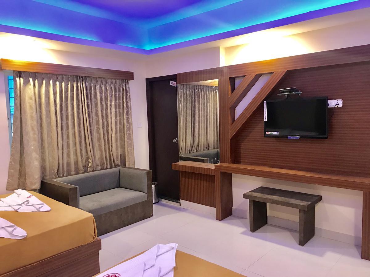 Hotel Grand Suites Μπανγκαλόρ Εξωτερικό φωτογραφία