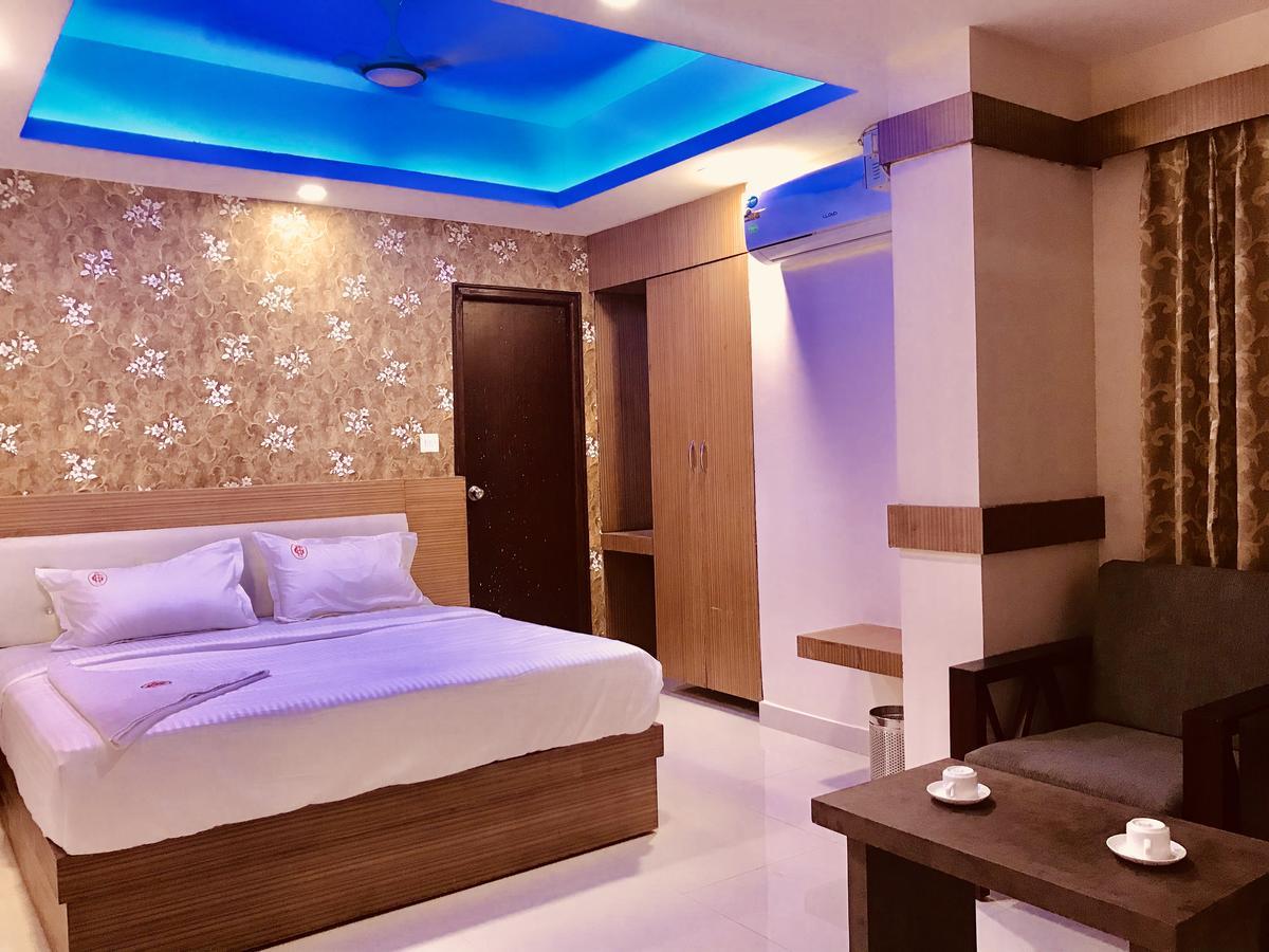 Hotel Grand Suites Μπανγκαλόρ Εξωτερικό φωτογραφία