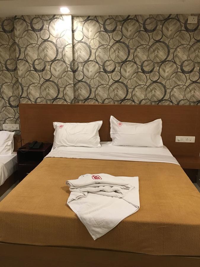 Hotel Grand Suites Μπανγκαλόρ Εξωτερικό φωτογραφία