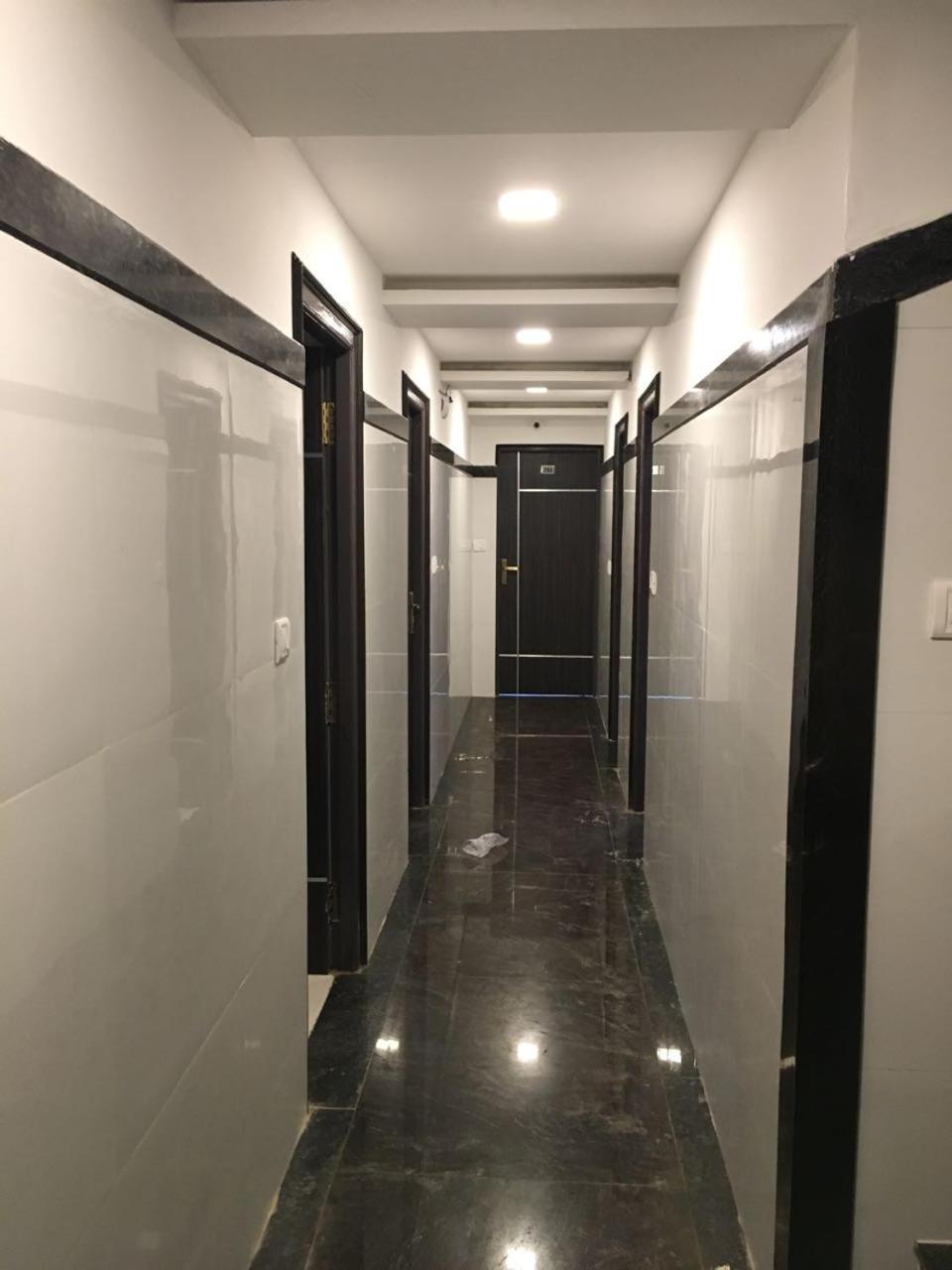 Hotel Grand Suites Μπανγκαλόρ Εξωτερικό φωτογραφία