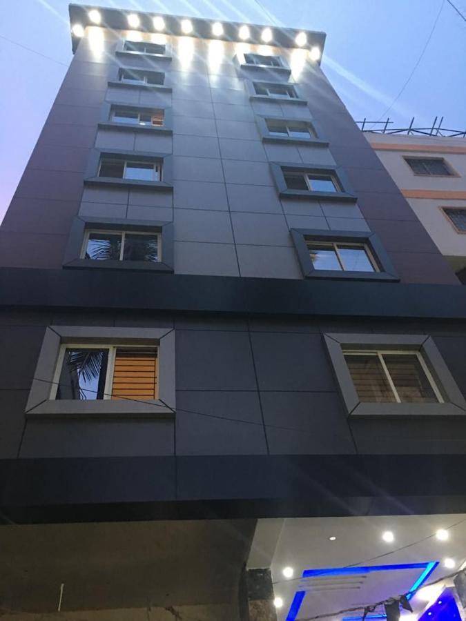 Hotel Grand Suites Μπανγκαλόρ Εξωτερικό φωτογραφία